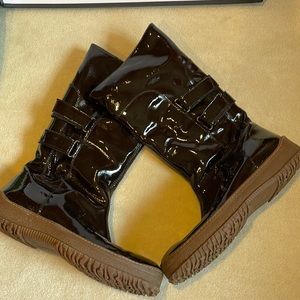 Aquatalia Brown Patent Weatherproof Boot in size 10